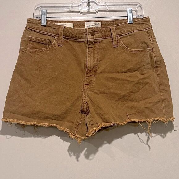 Universal Thread Pants - Universal Thread Vintage Midi Shorts, Mustard, size 8